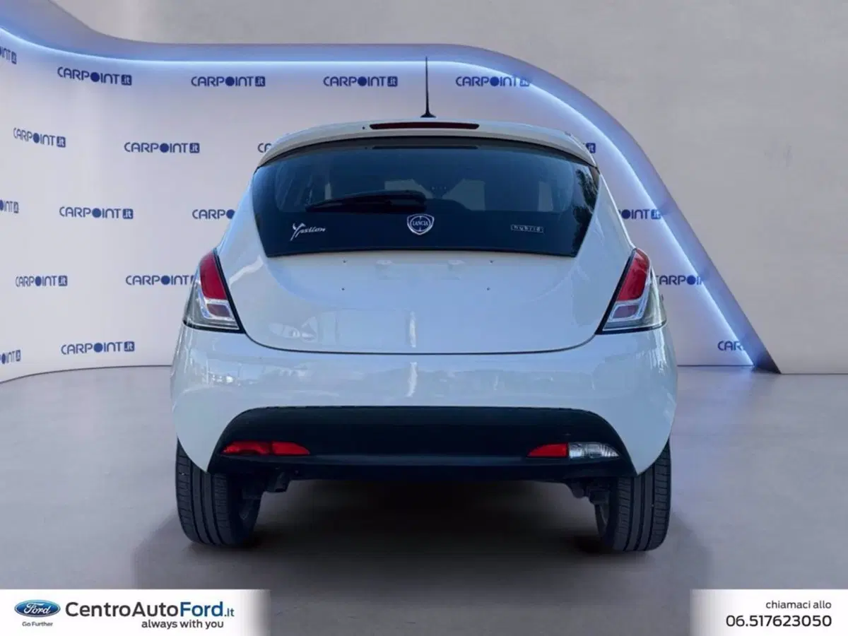 Lancia Ypsilon usata a Roma (4)