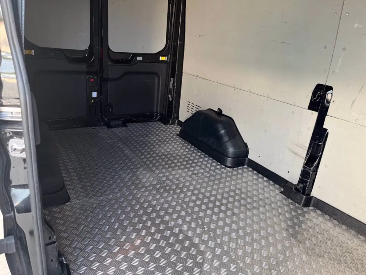 Ford Transit usata a Milano (13)