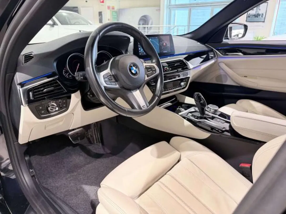 BMW Serie 5 Touring usata a Savona (10)