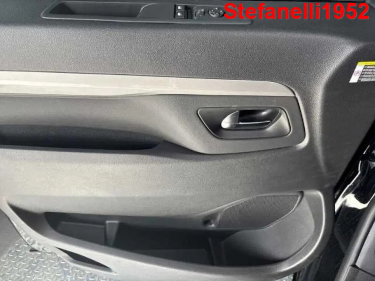 Opel Zafira Life nuova a Bologna (10)