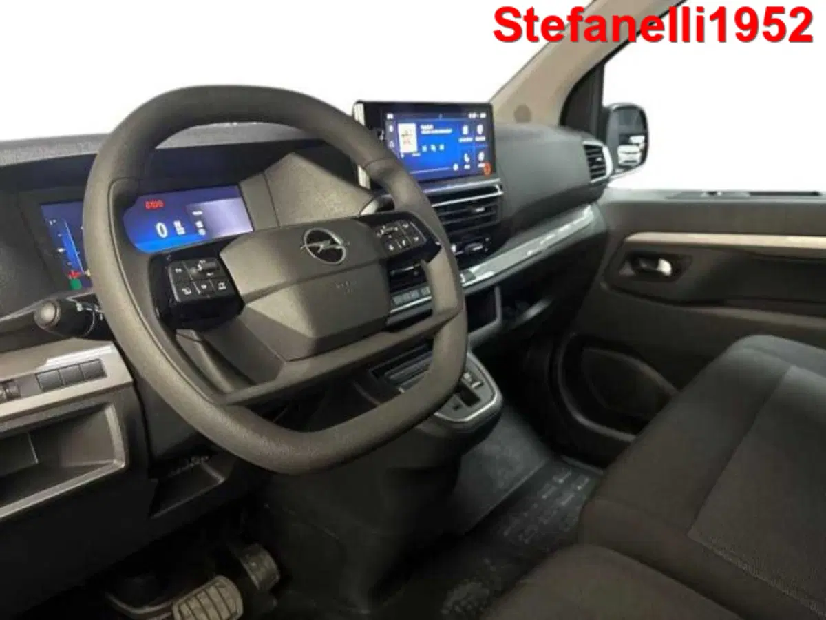 Opel Zafira Life nuova a Bologna (11)