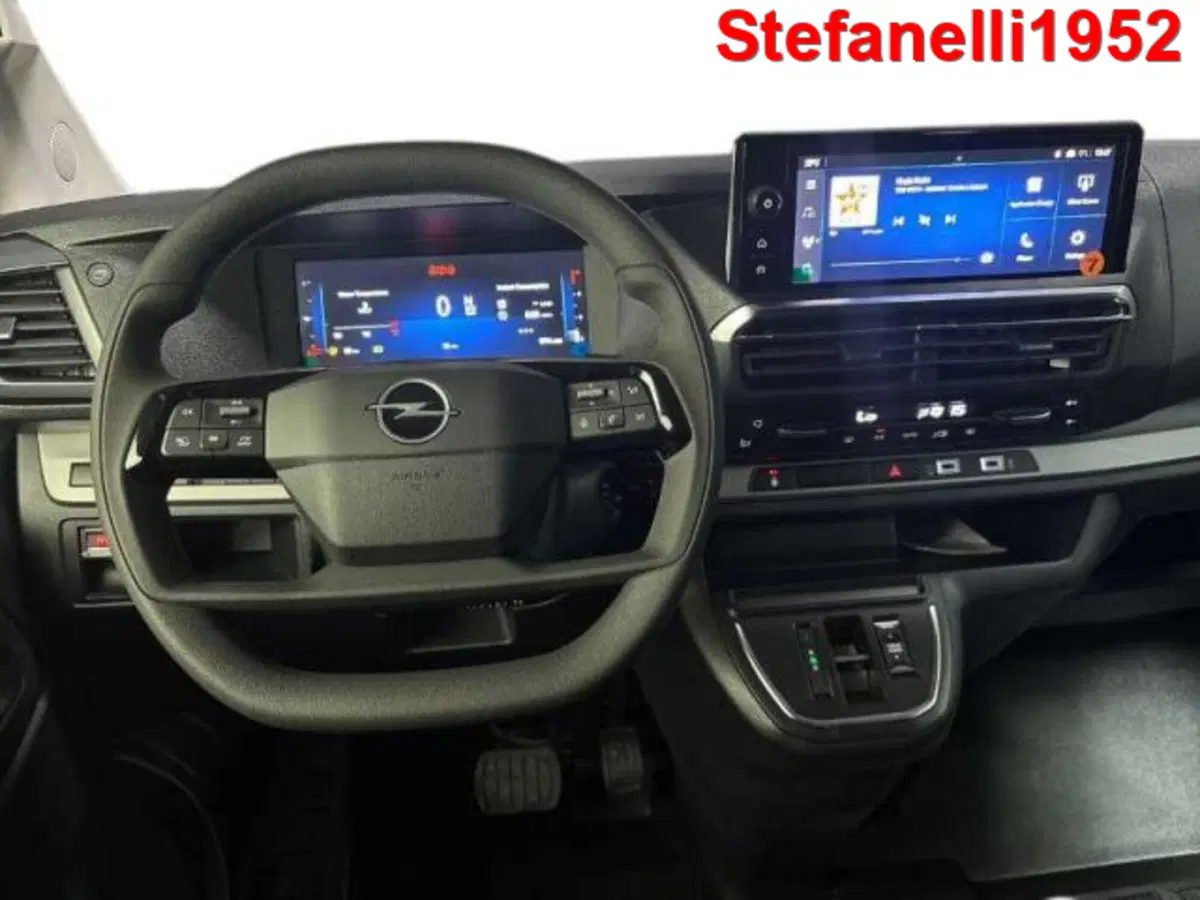 Opel Zafira Life nuova a Bologna (14)