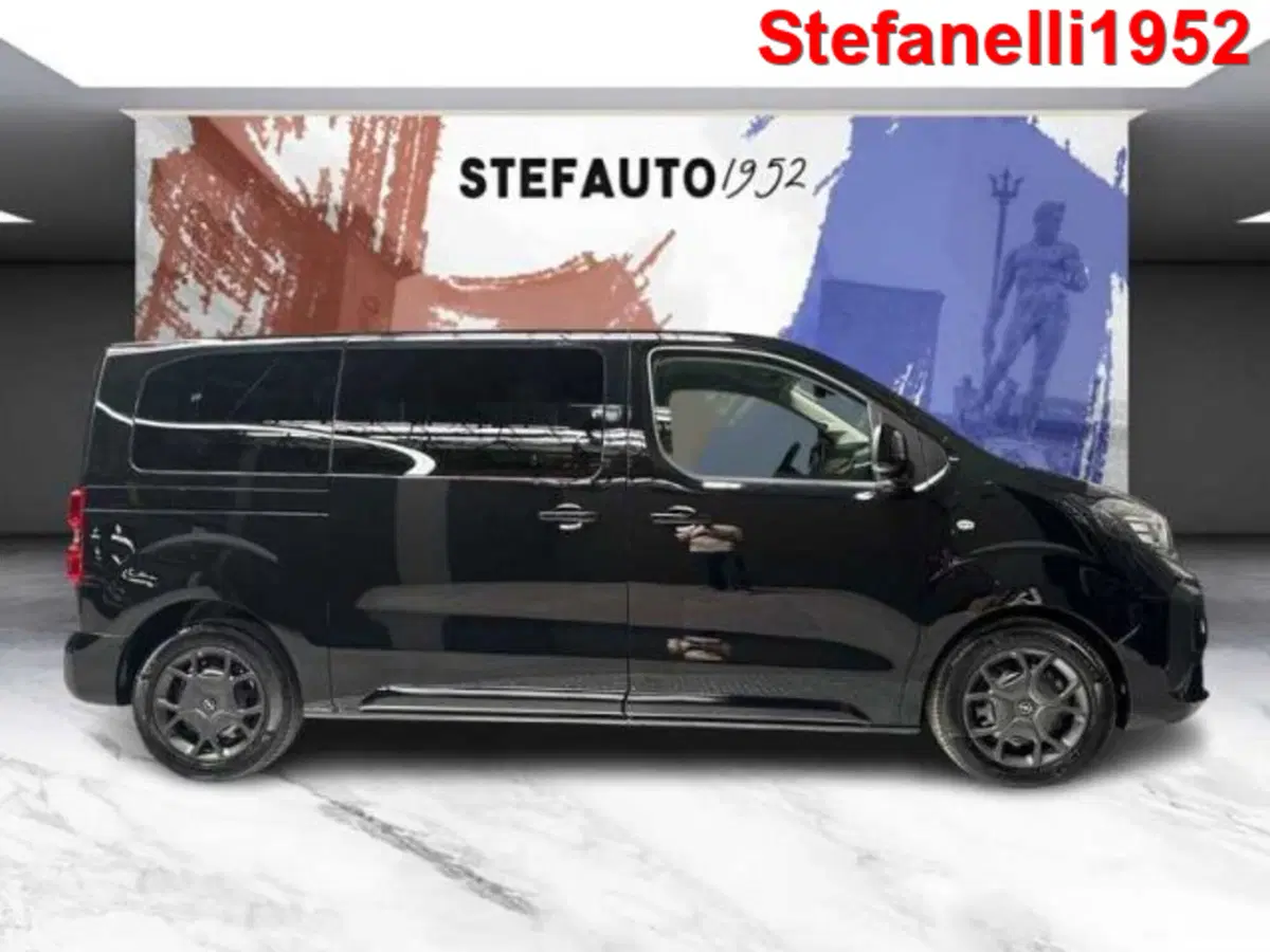 Opel Zafira Life nuova a Bologna (2)