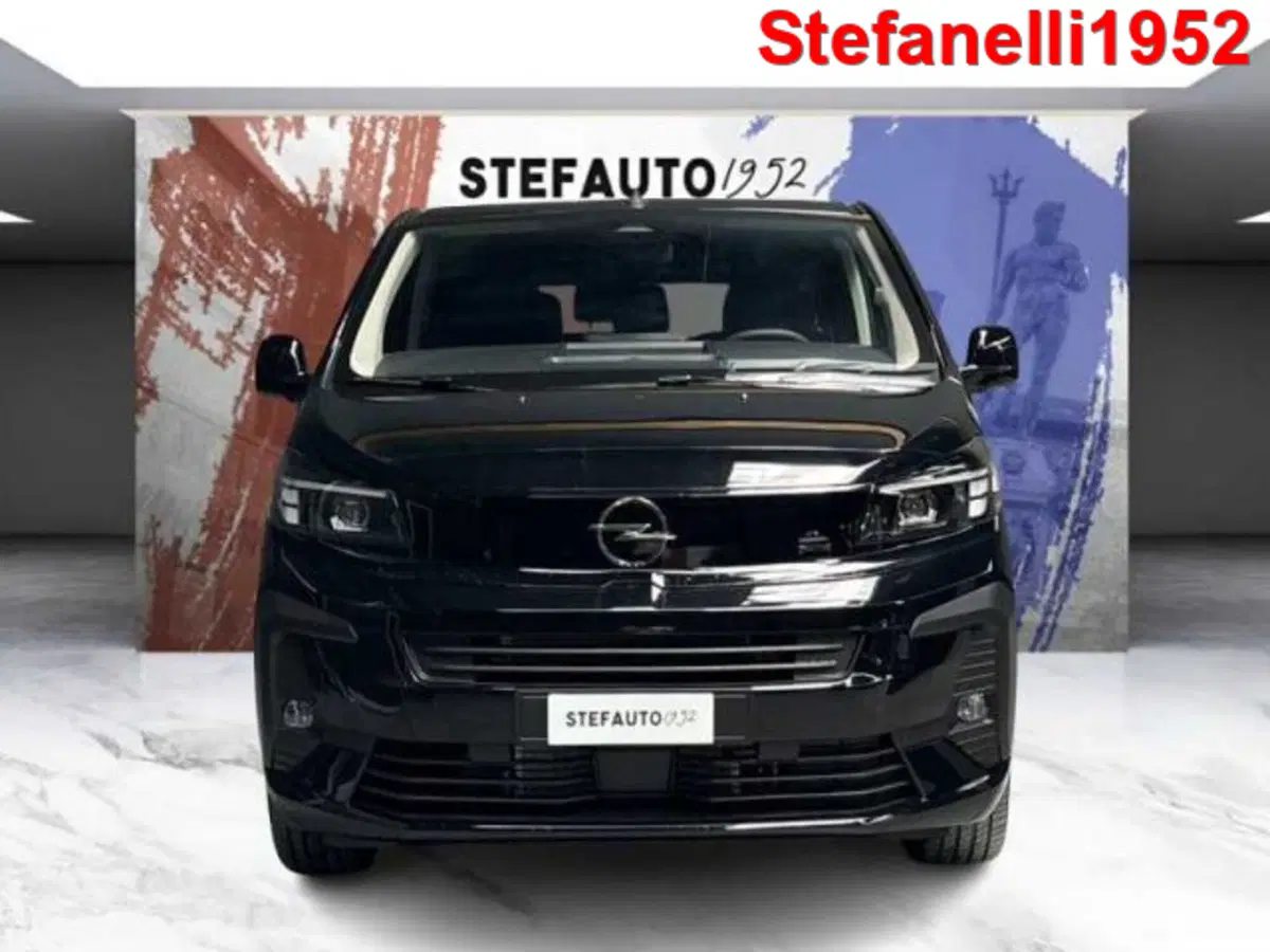 Opel Zafira Life nuova a Bologna (4)