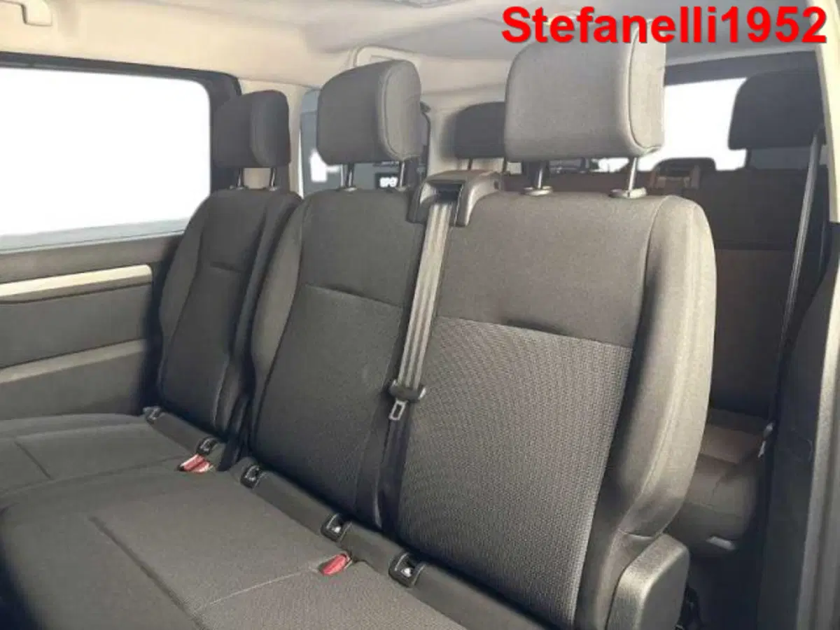 Opel Zafira Life nuova a Bologna (9)