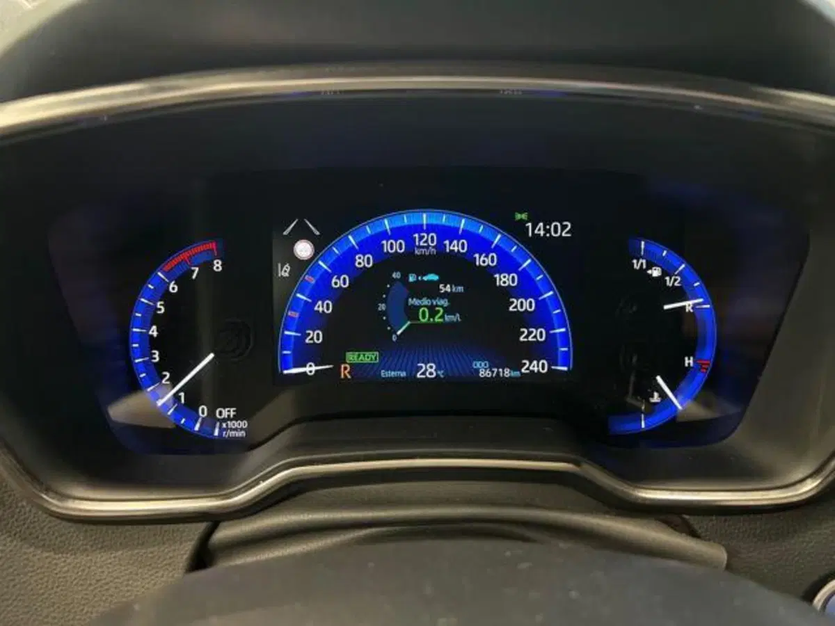 Toyota Corolla Touring Sports usata a Vercelli (13)