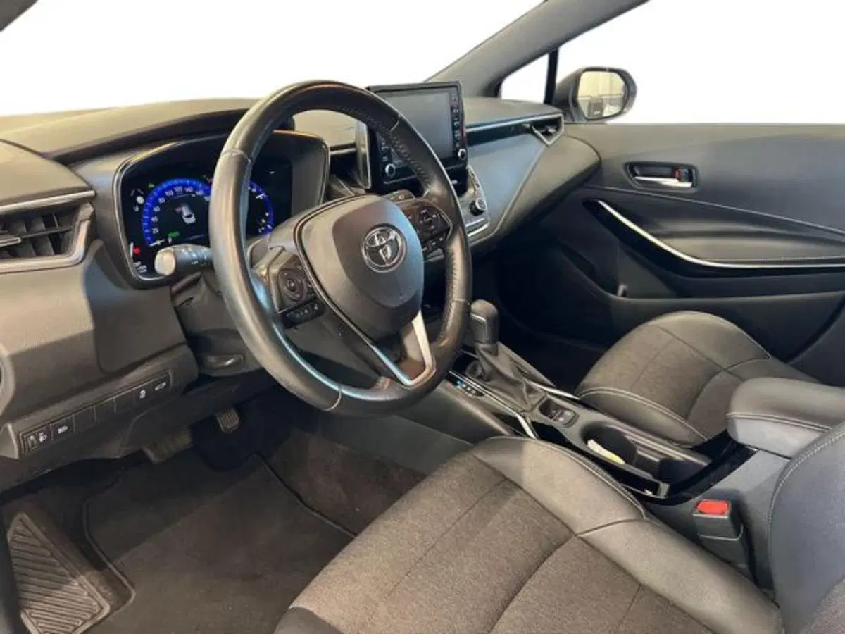 Toyota Corolla Touring Sports usata a Vercelli (6)