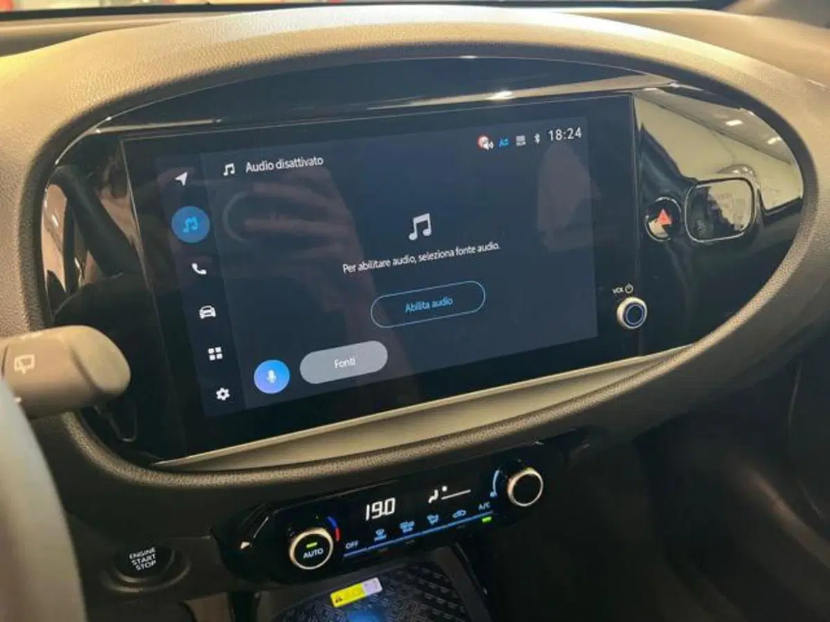 Toyota Aygo X usata a Vercelli (12)