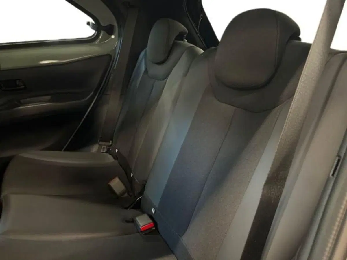 Toyota Aygo X usata a Vercelli (8)
