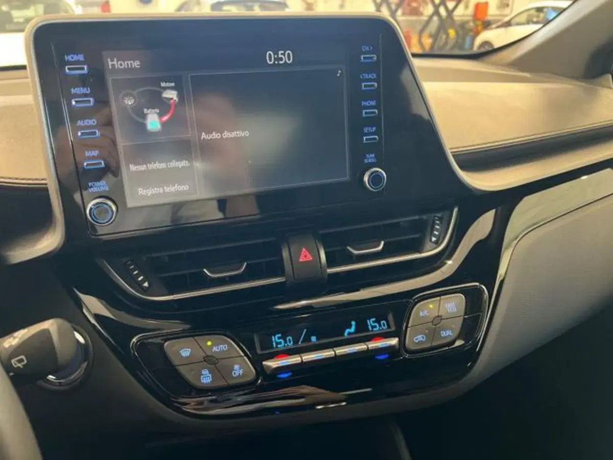 Toyota Toyota C-HR nuova a Vercelli (12)
