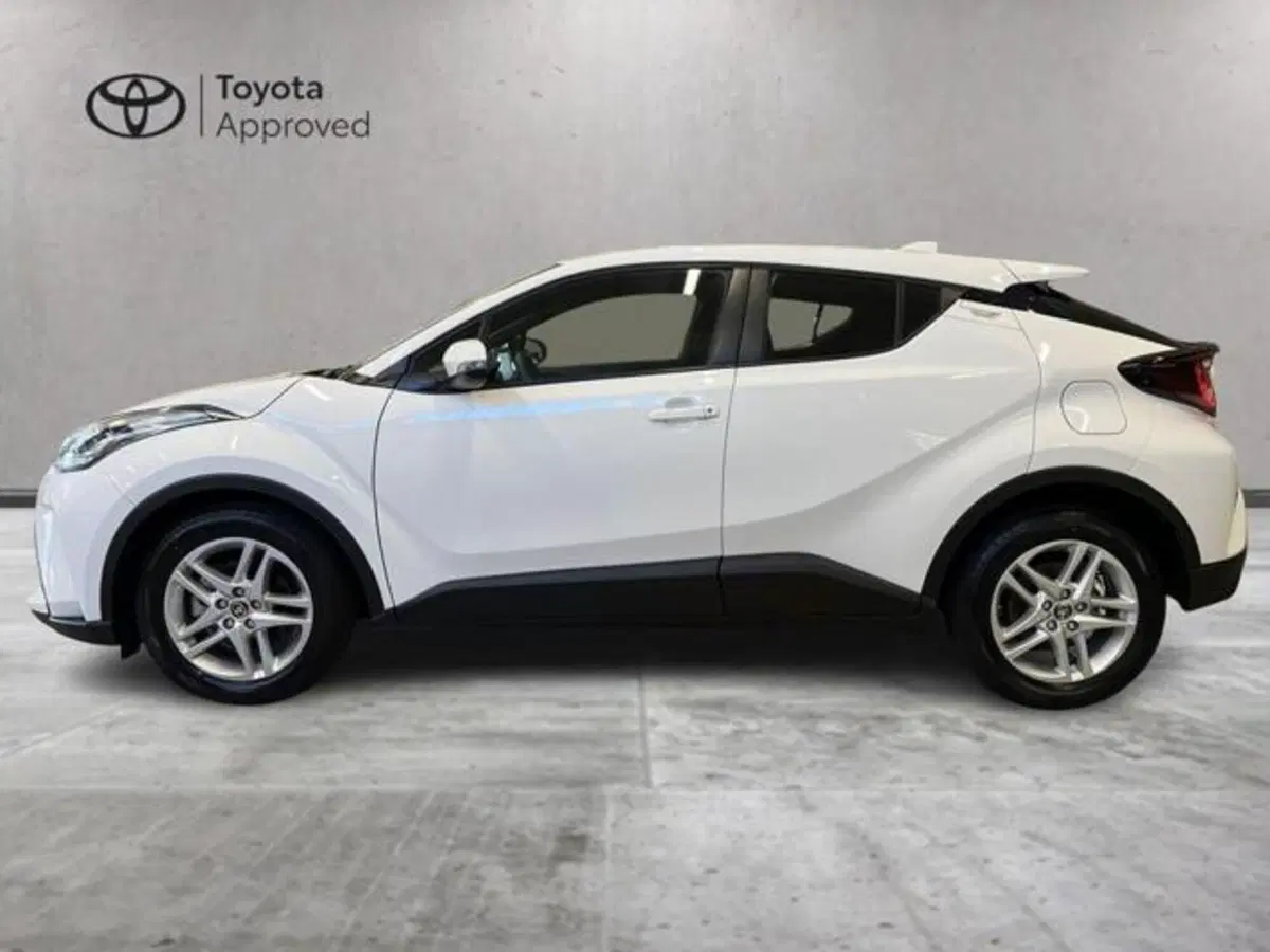 Toyota Toyota C-HR nuova a Vercelli (3)