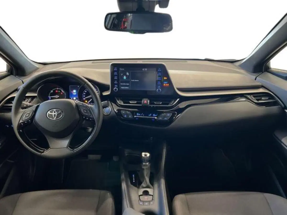Toyota Toyota C-HR nuova a Vercelli (9)