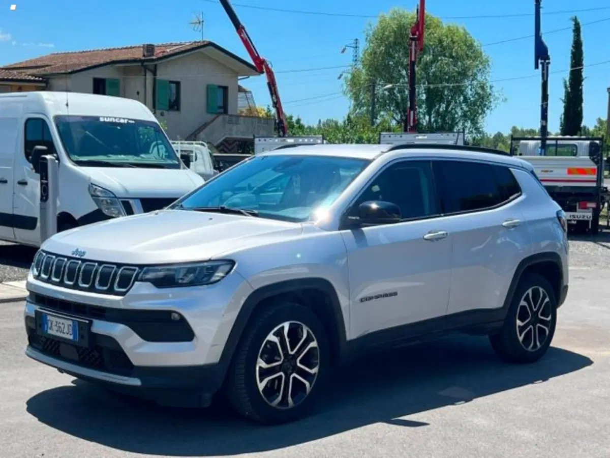 Jeep Compass usata a Lucca (3)