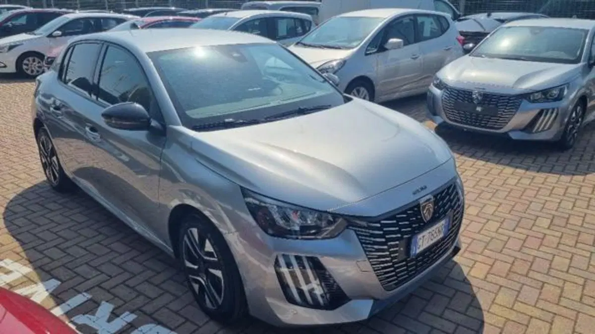 Peugeot 208 usata a Savona (4)