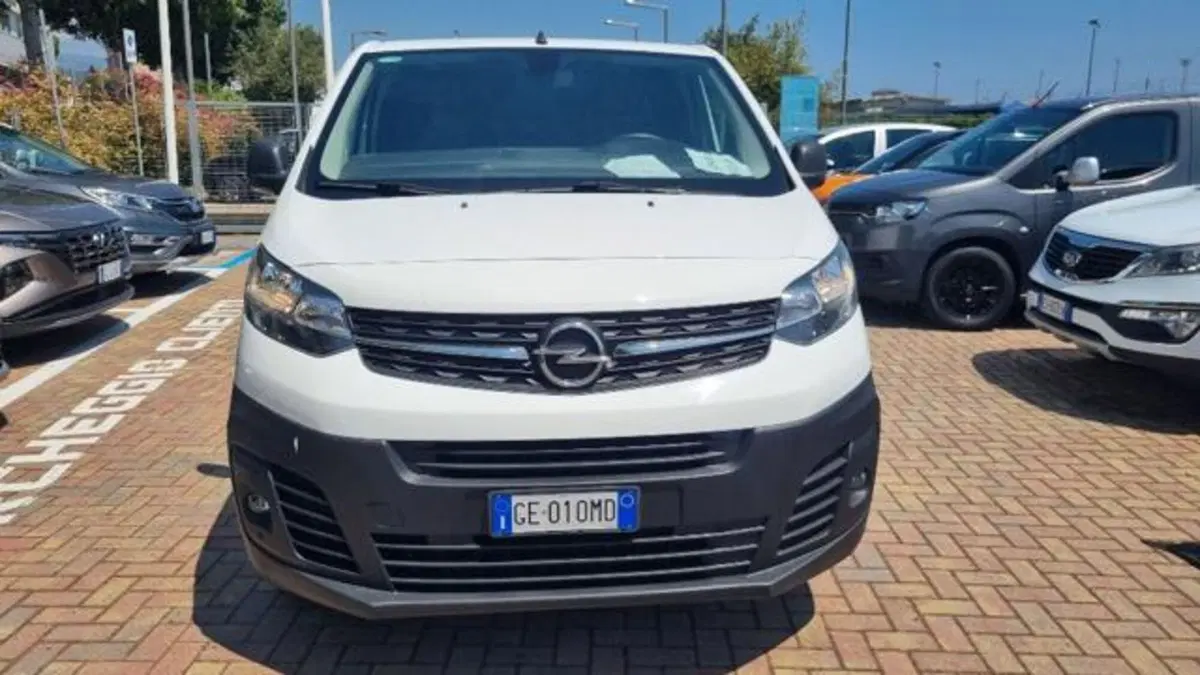 Opel Vivaro Furgone usata a Savona