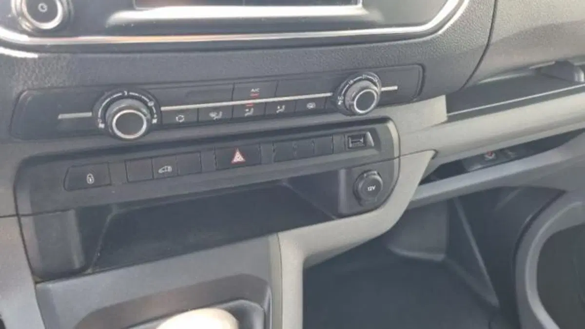 Opel Vivaro Furgone usata a Savona (10)