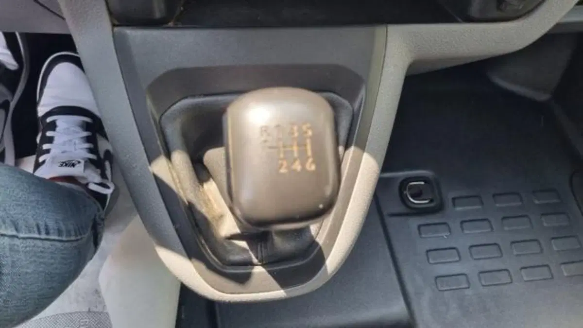 Opel Vivaro Furgone usata a Savona (9)