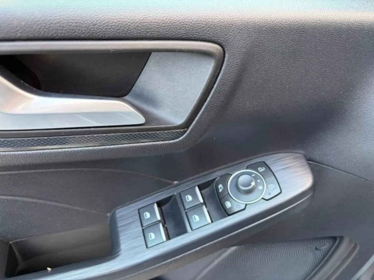 Ford Kuga usata a Lodi (12)