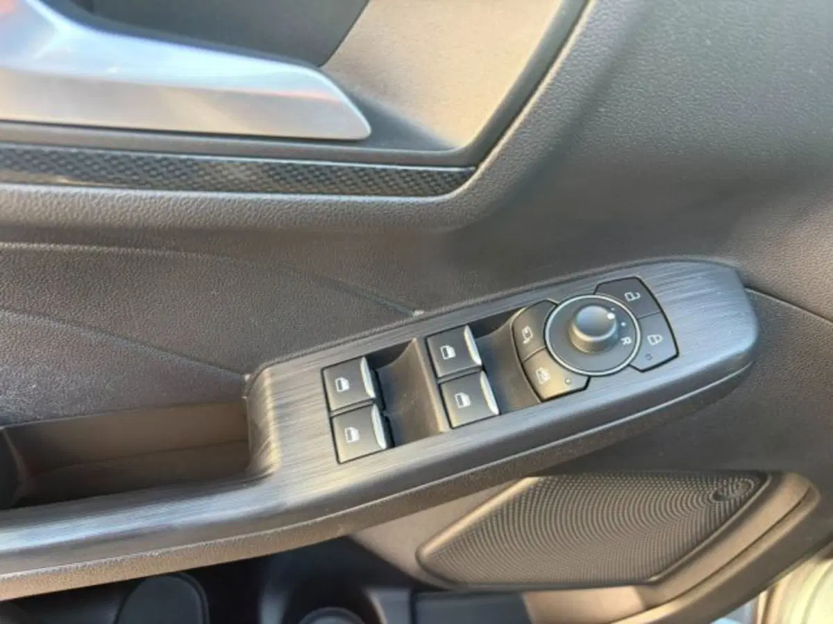Ford Kuga usata a Lodi (12)
