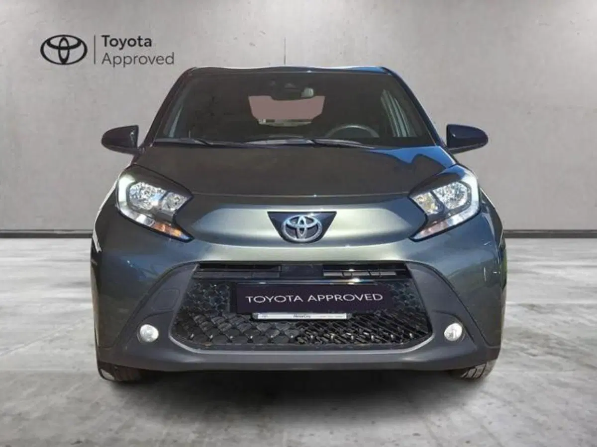 Toyota Aygo X usata a Roma (13)