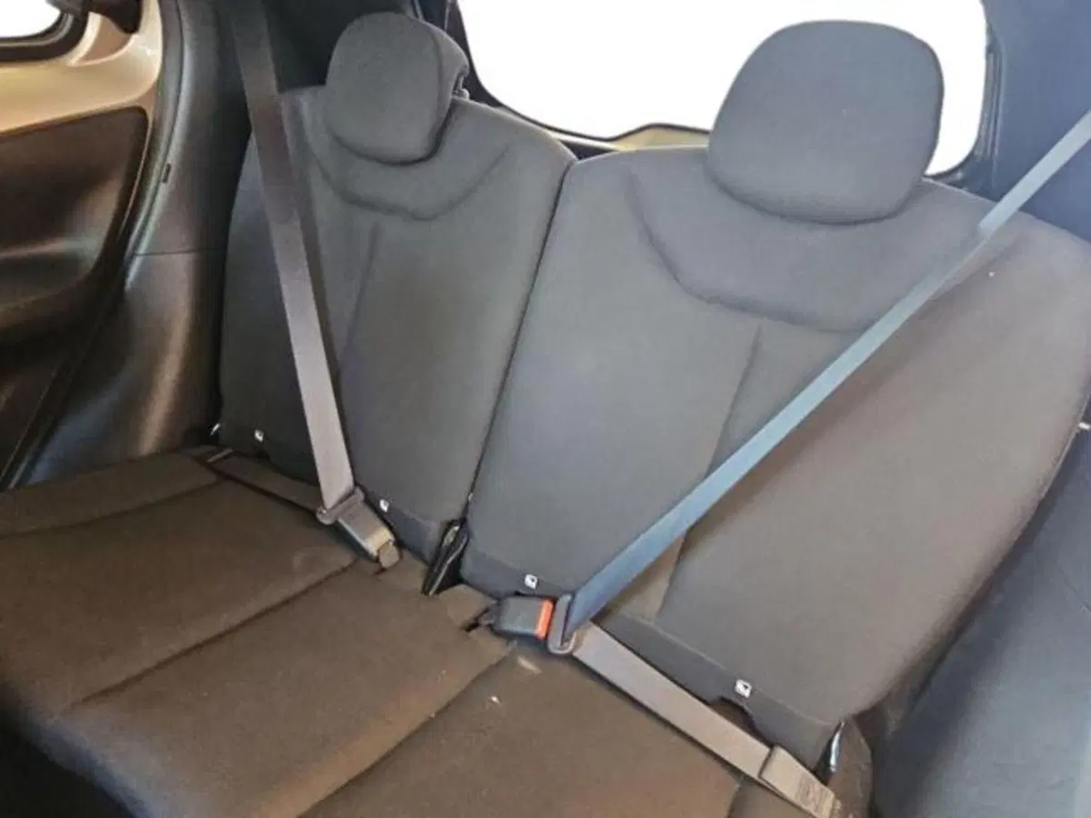 Toyota Aygo X usata a Roma (11)