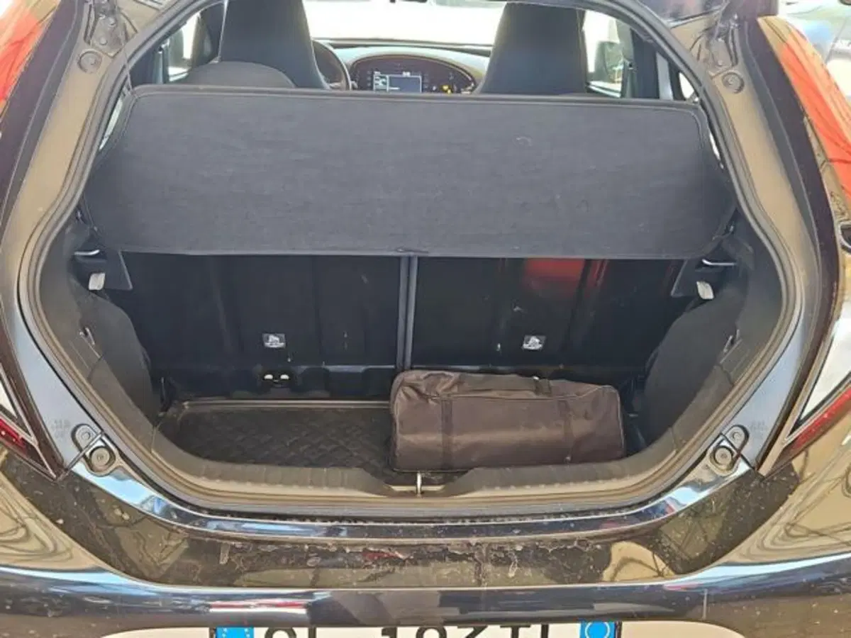 Toyota Aygo X usata a Roma (6)