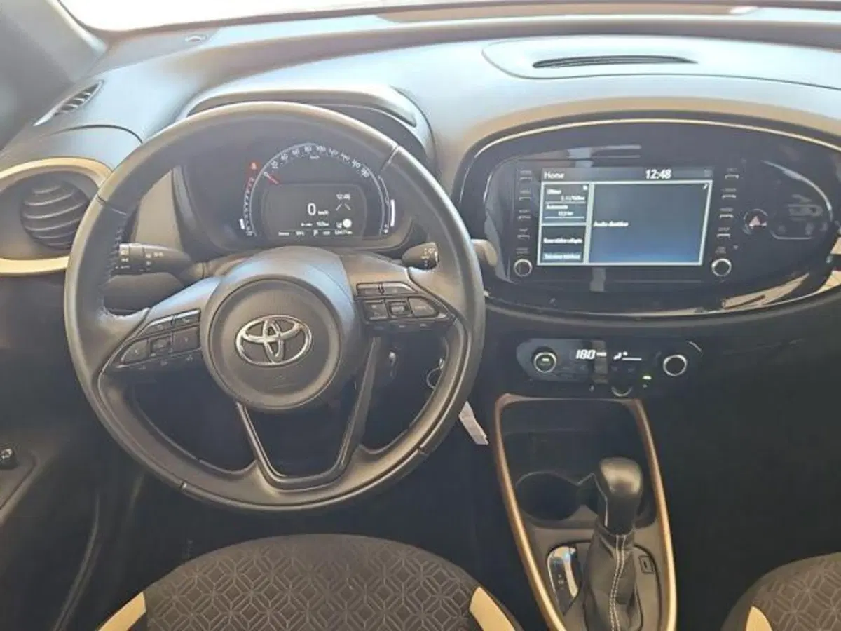 Toyota Aygo X usata a Roma (8)