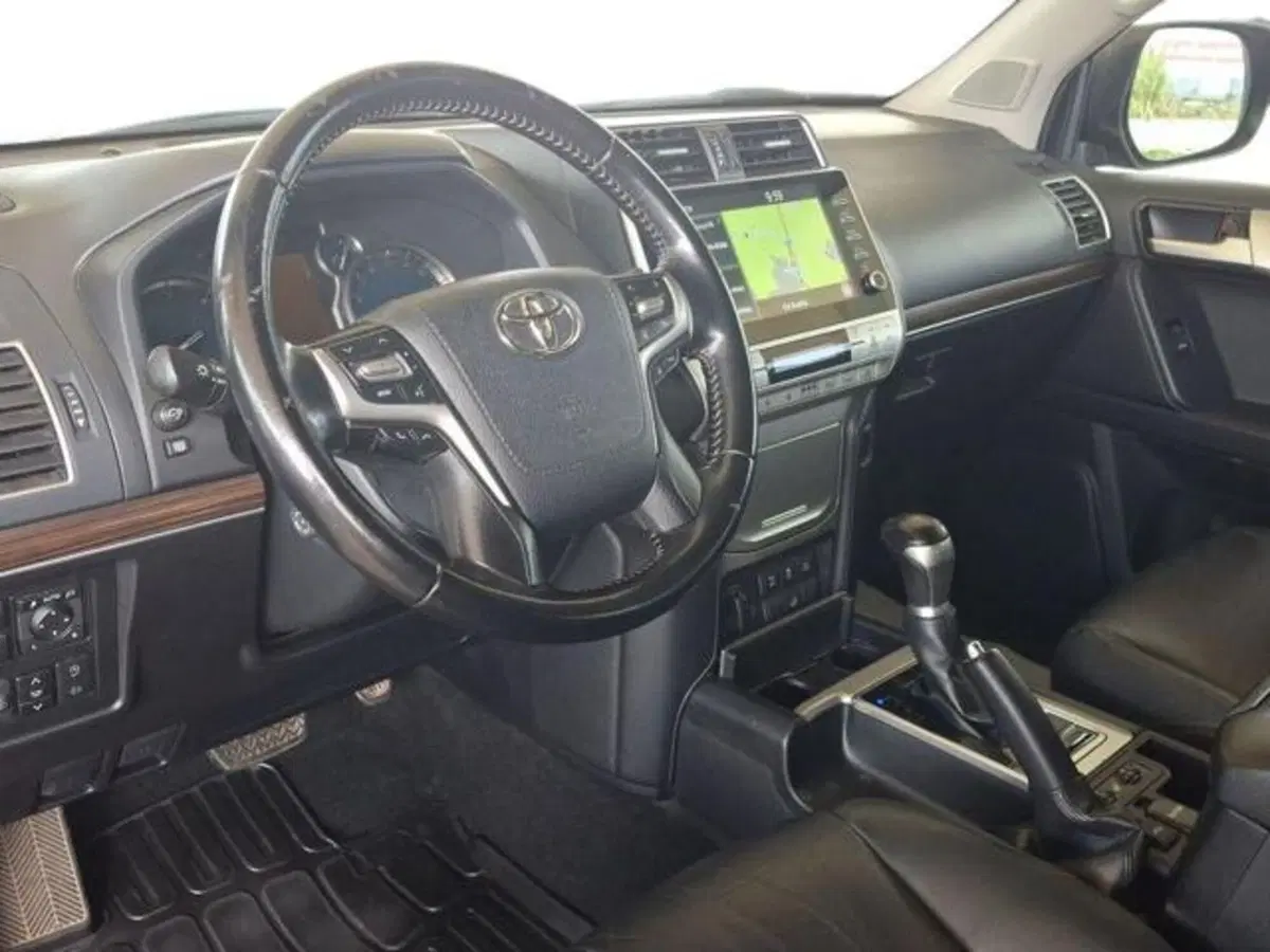 Toyota Land Cruiser usata a Roma (7)
