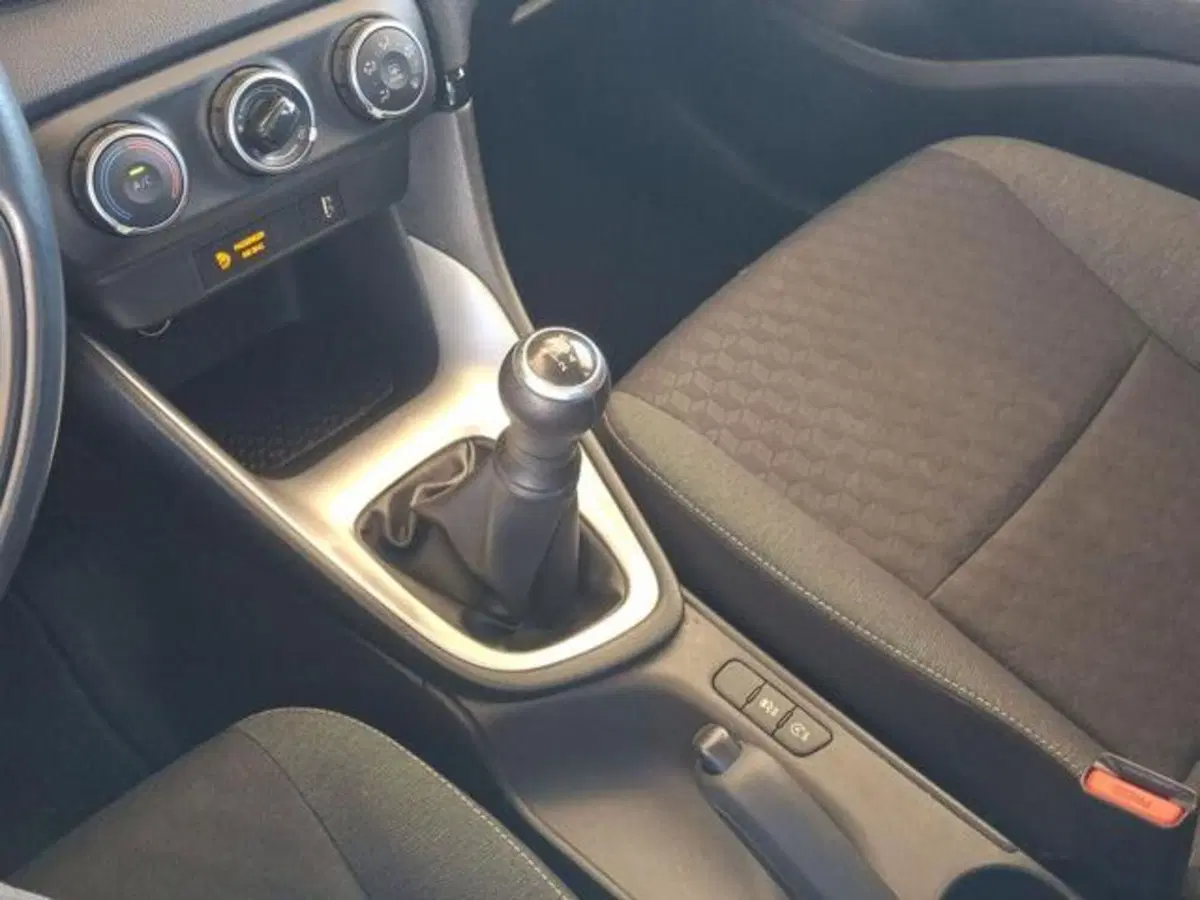 Toyota Yaris usata a Roma (16)