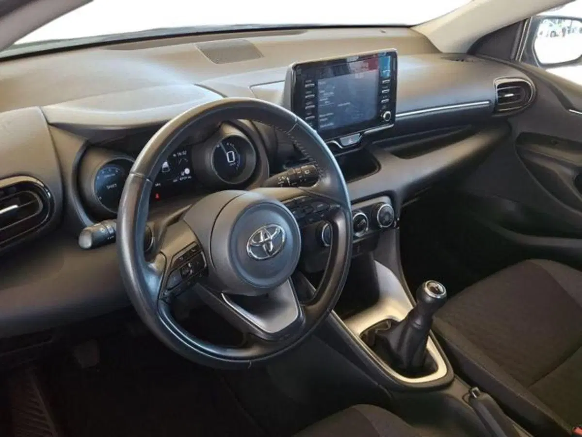 Toyota Yaris usata a Roma (7)