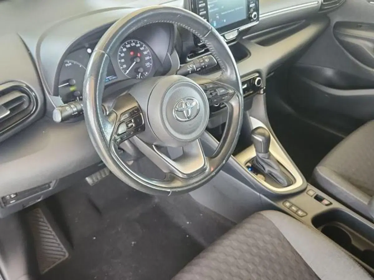 Toyota Yaris Cross usata a Roma (7)
