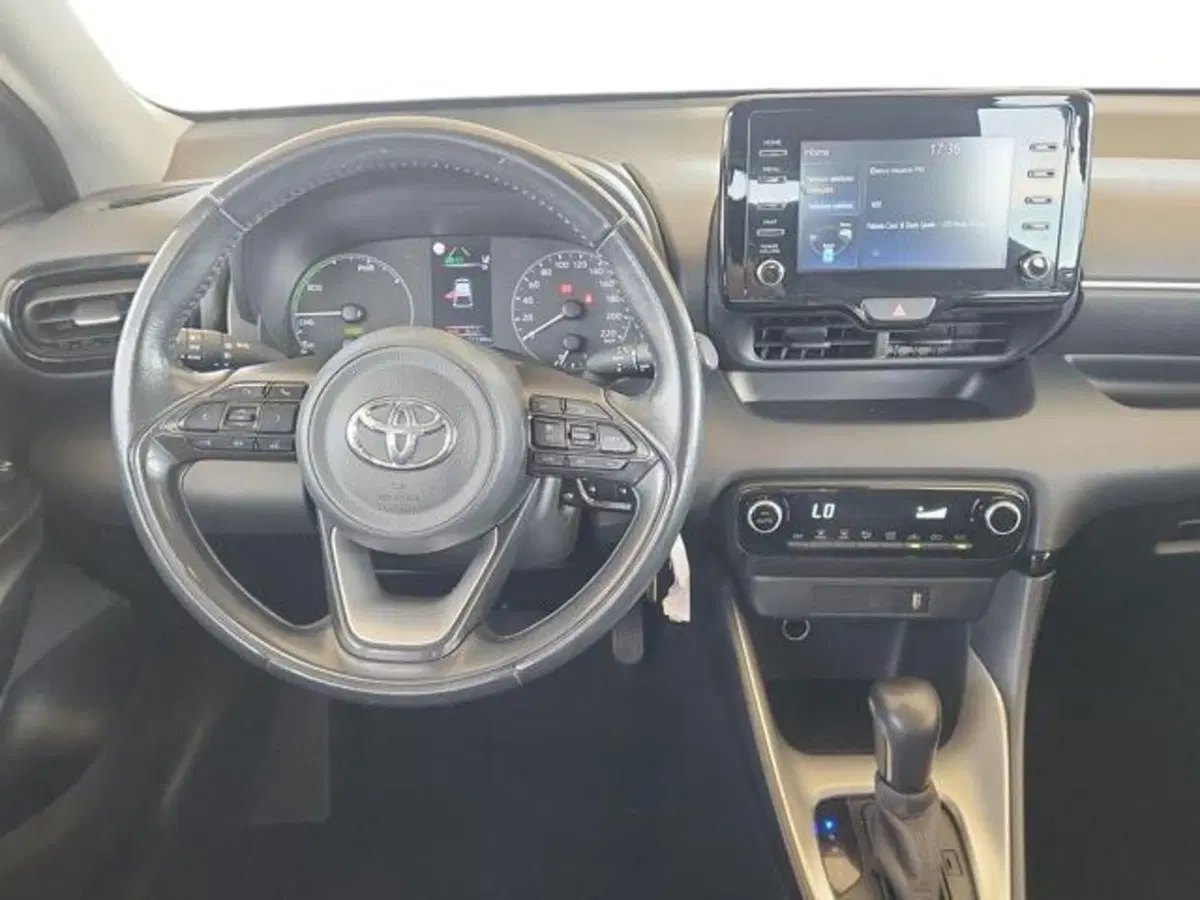 Toyota Yaris Cross usata a Roma (8)