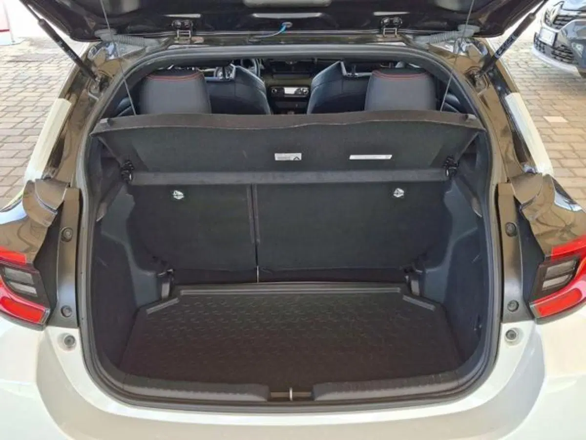 Toyota Yaris GR Sport usata a Roma (6)