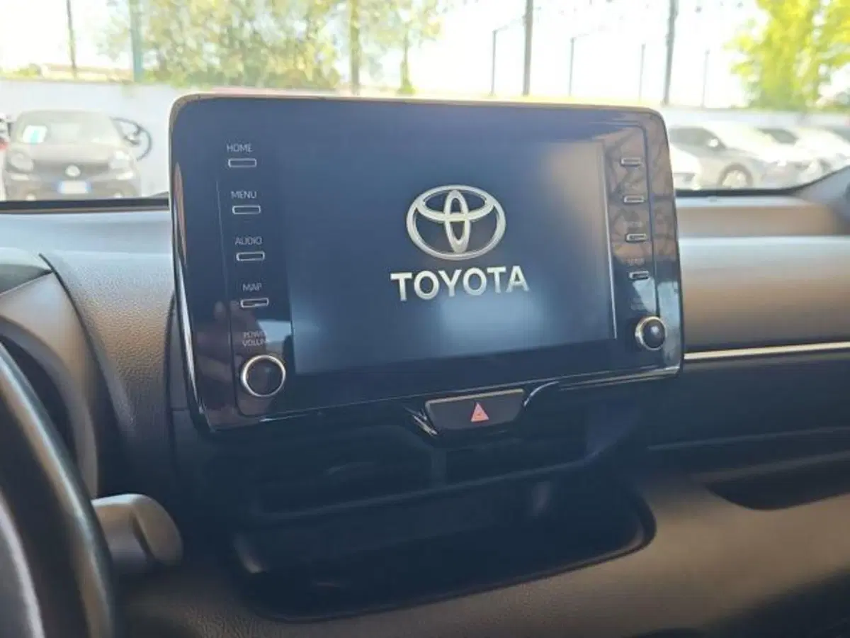 Toyota Yaris usata a Roma (10)