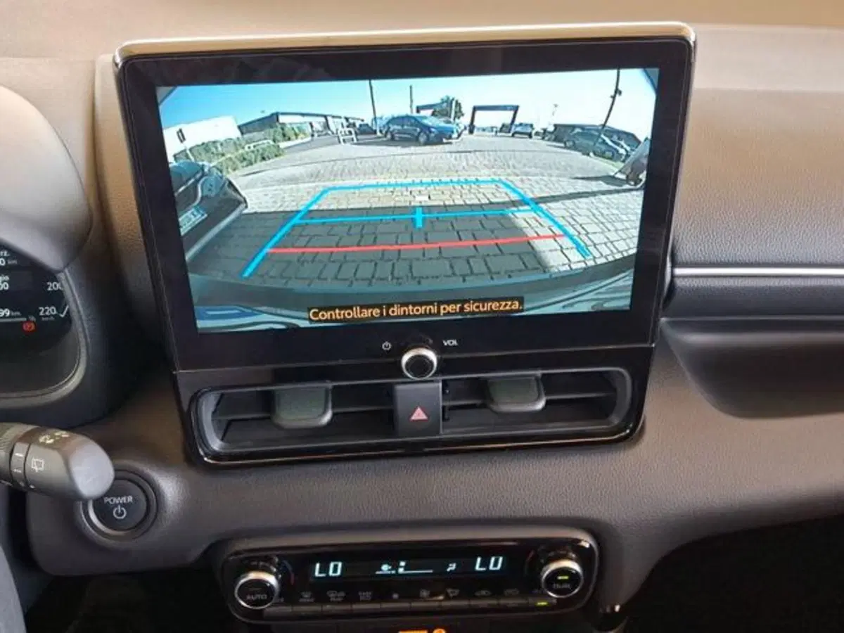 Toyota Yaris Cross usata a Roma (15)