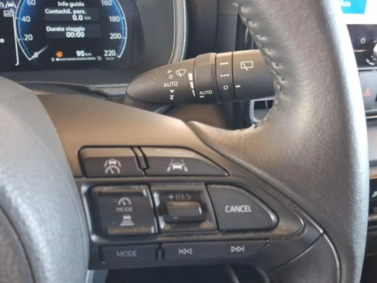 Toyota Yaris Cross usata a Roma (18)
