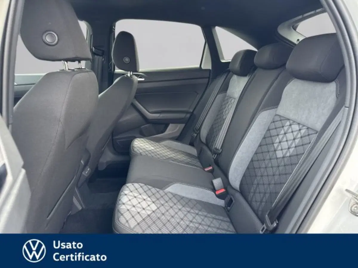 Volkswagen Taigo nuova a Vicenza (13)