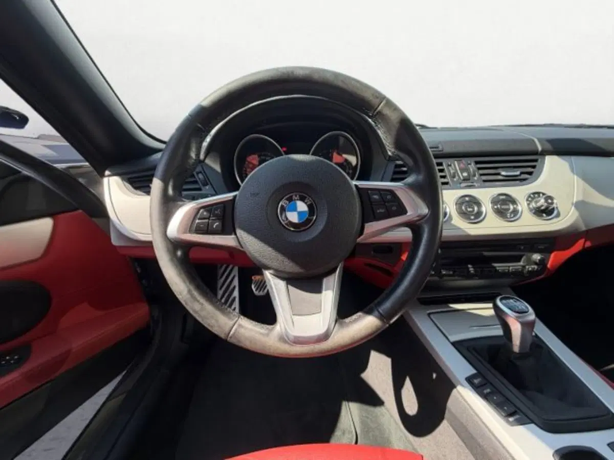 BMW Z4 Cabrio usata a Udine (7)