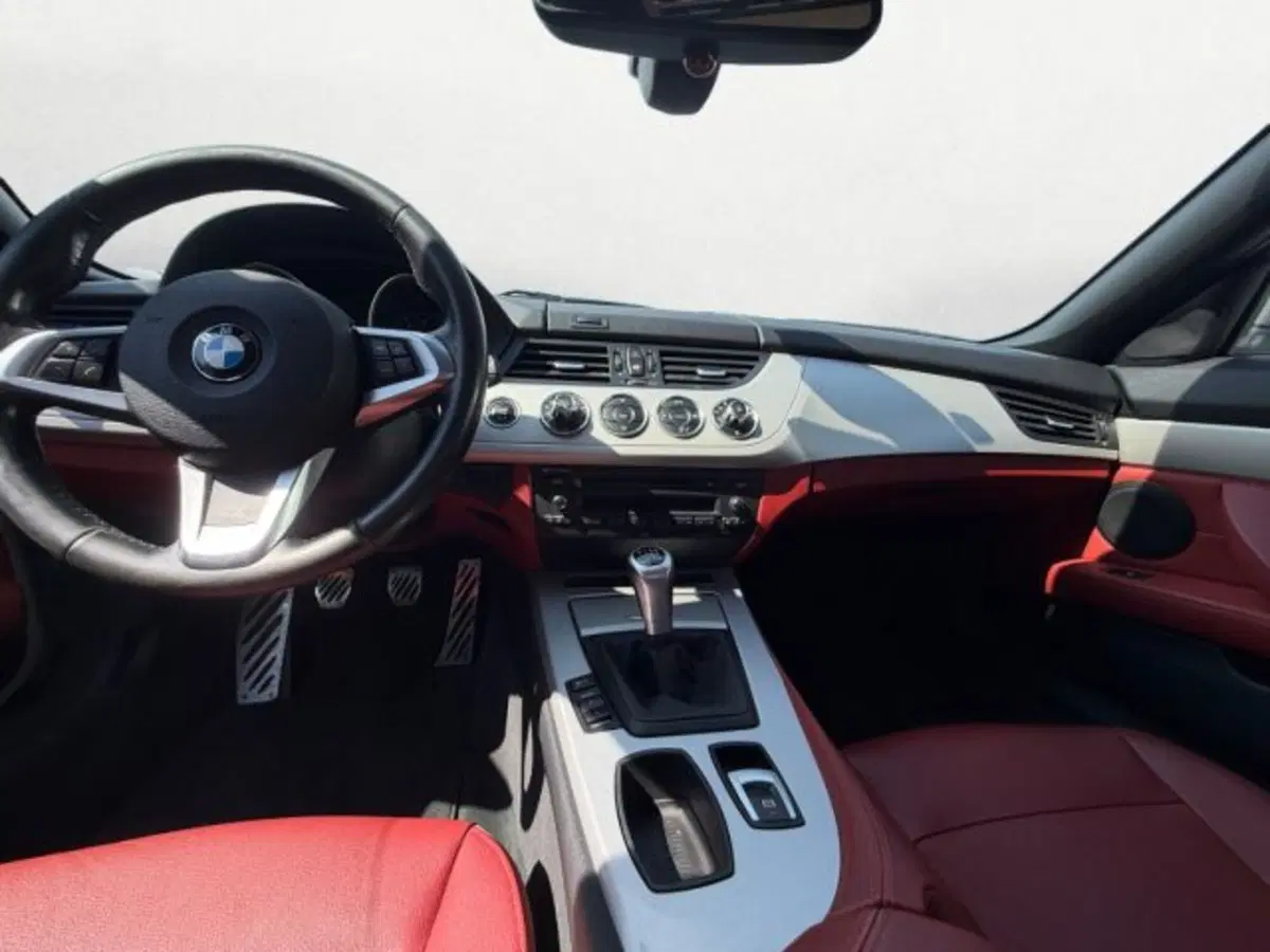 BMW Z4 Cabrio usata a Udine (9)