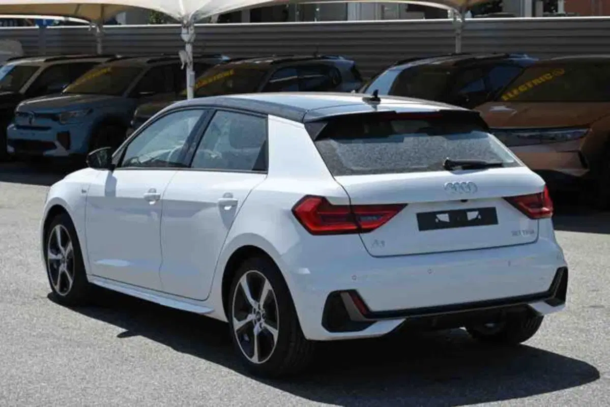 Audi A1 Sportback nuova a Torino (4)