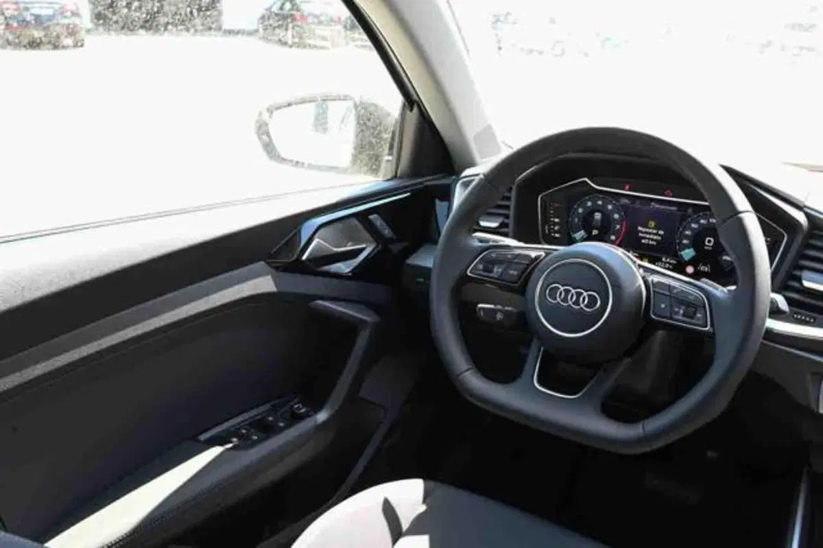 Audi A1 Sportback nuova a Torino (12)
