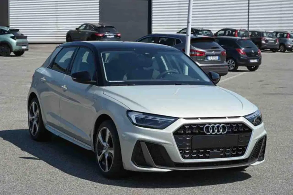 Audi A1 Sportback nuova a Torino (2)