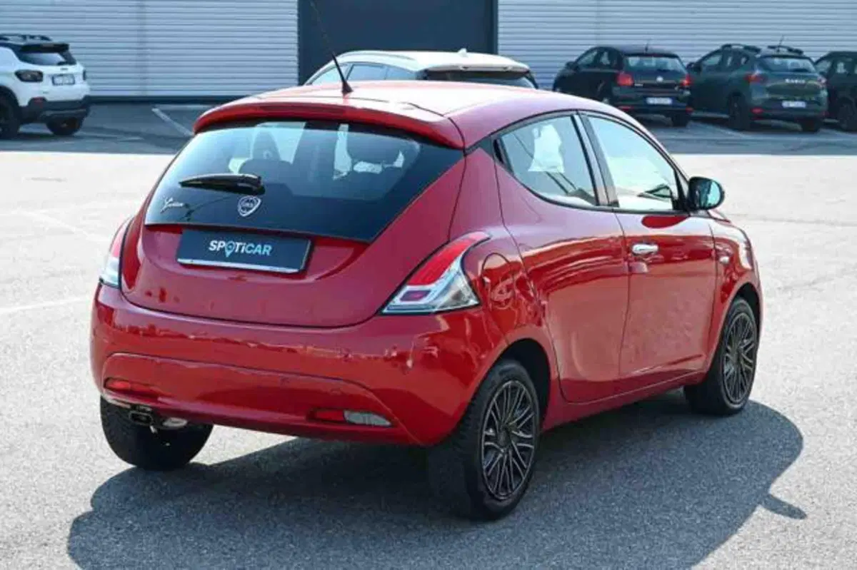 Lancia Ypsilon usata a Torino (3)