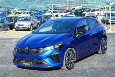 Renault Clio TCe 90 CV 5 porte Techno del 2024 usata a Pianezza