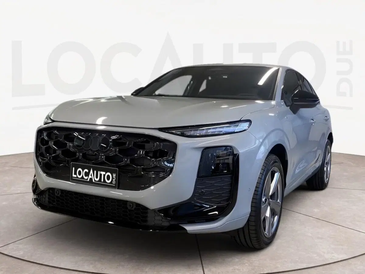 Audi Q3 Sportback nuova a Torino