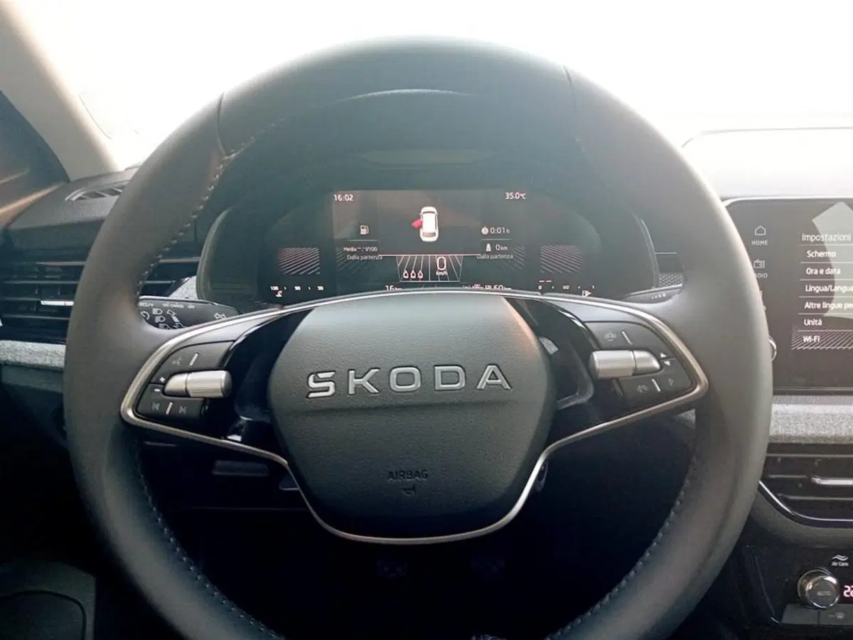 Skoda Kamiq nuova a Piacenza (14)