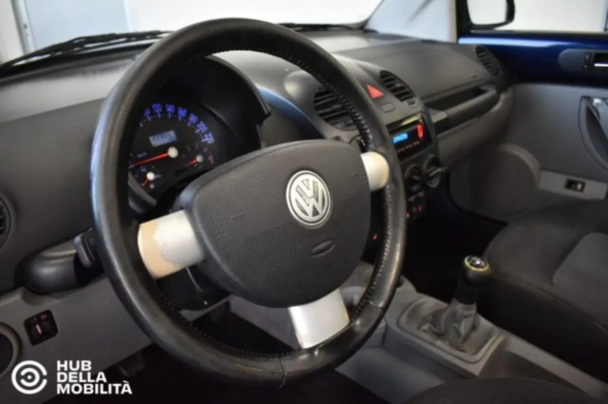 Volkswagen New Beetle Cabrio usata a Perugia (20)