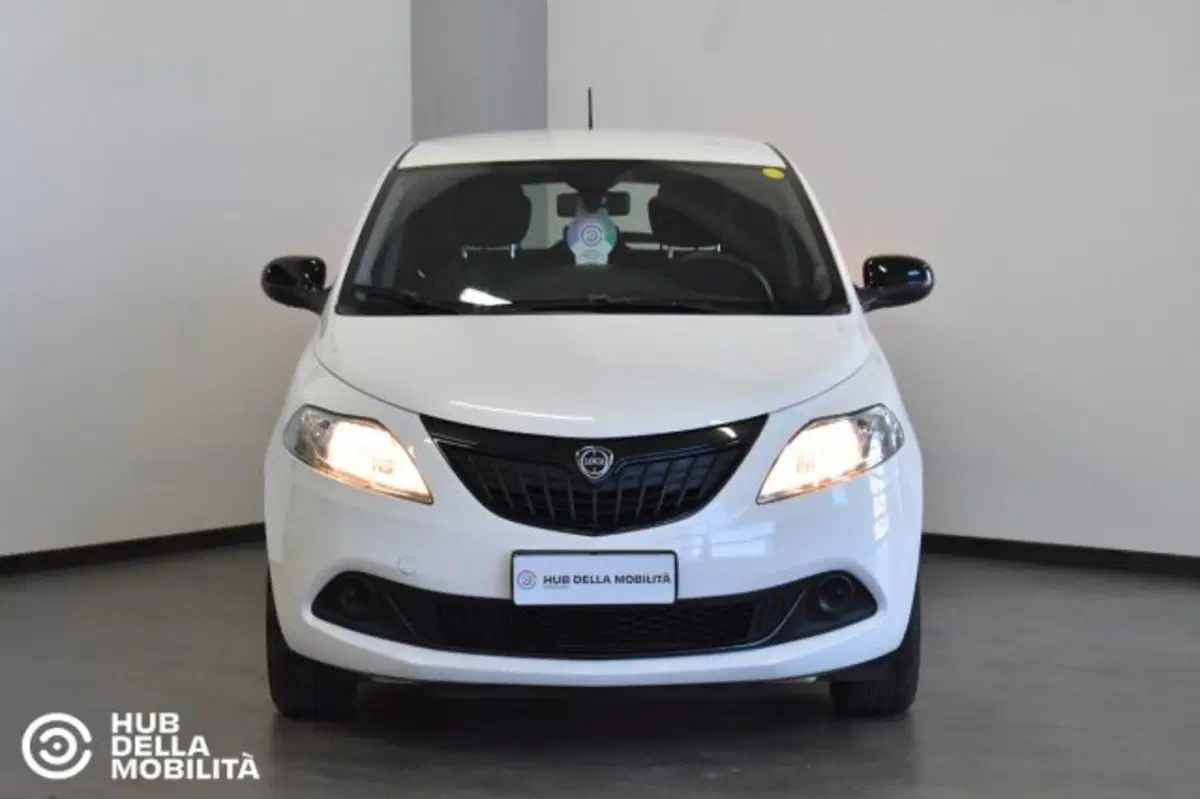 Lancia Ypsilon usata a Perugia