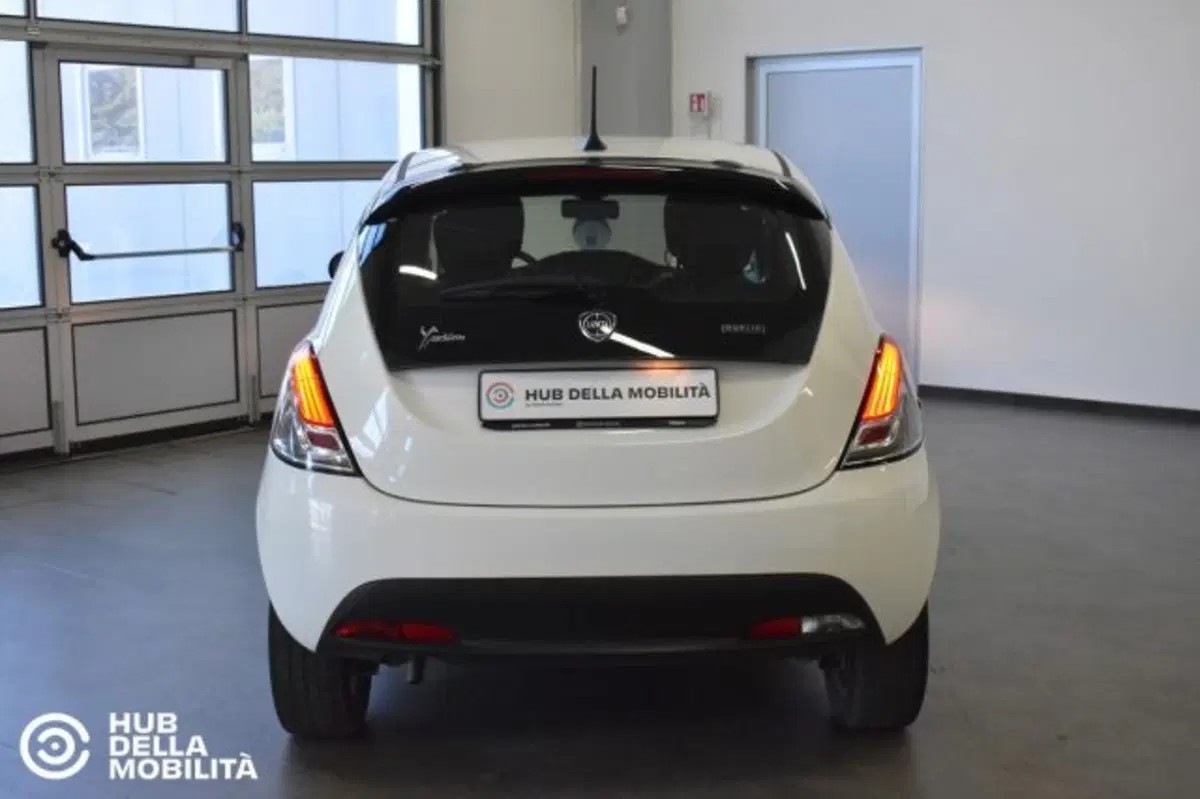 Lancia Ypsilon usata a Perugia (5)