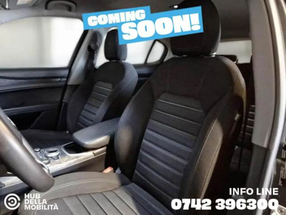 Alfa Romeo Stelvio usata a Perugia (8)